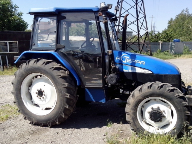 Oldtimer-Traktor typu New Holland TL5060, Neumaschine w Дніпро (Zdjęcie 1)
