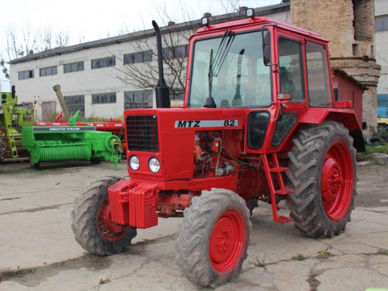 Oldtimer-Traktor typu Belarus Беларус-82, Neumaschine w Ковель (Zdjęcie 1)
