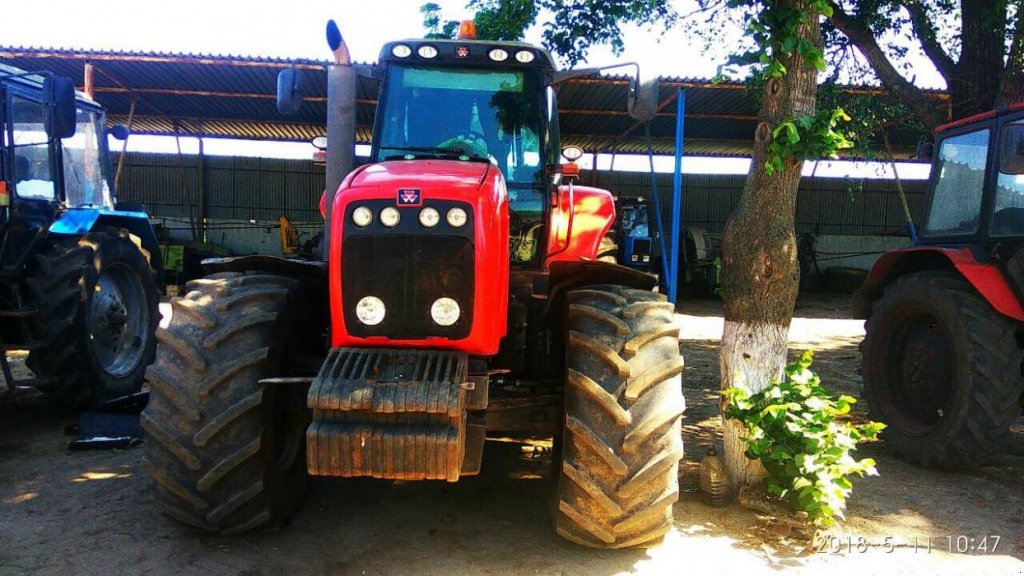 Oldtimer-Traktor typu Massey Ferguson 8480,  w Дніпропетровськ (Zdjęcie 2)
