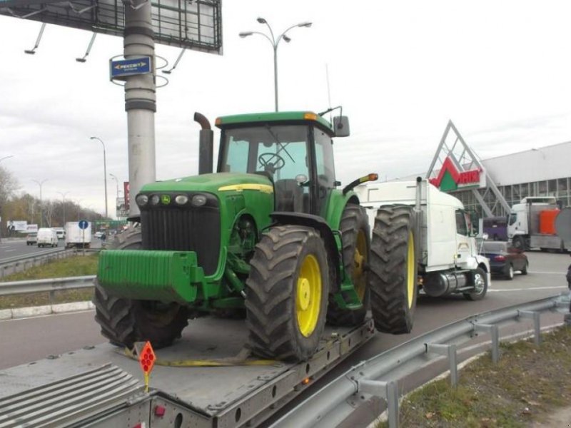 Oldtimer-Traktor typu John Deere 8520, Neumaschine w Київ