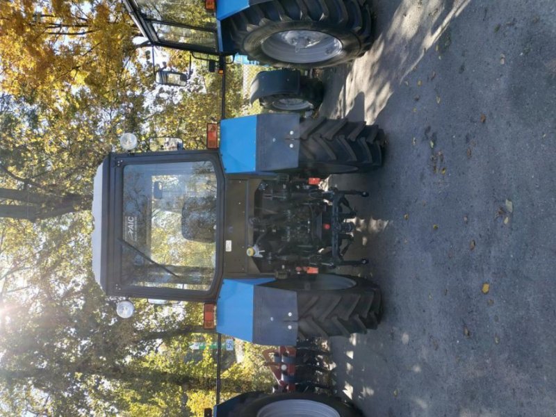 Oldtimer-Traktor typu Belarus Беларус-1025.2, Neumaschine w Полтава